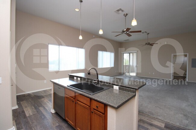 Foto del edificio - 29606 N Tatum Blvd