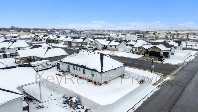 Foto del edificio - 1226 N 150 E