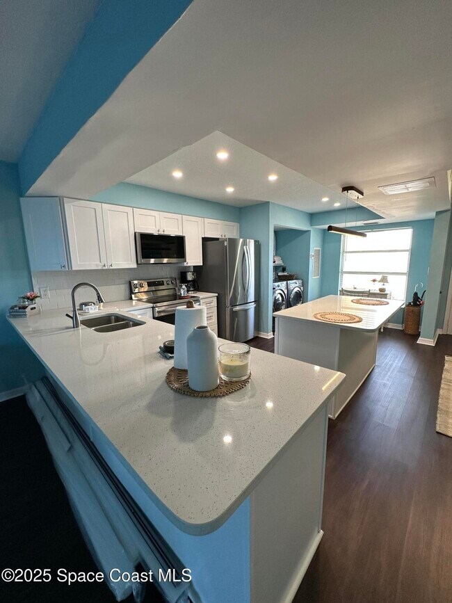 Building Photo - 2225 Jimmy Buffett Mem Hwy