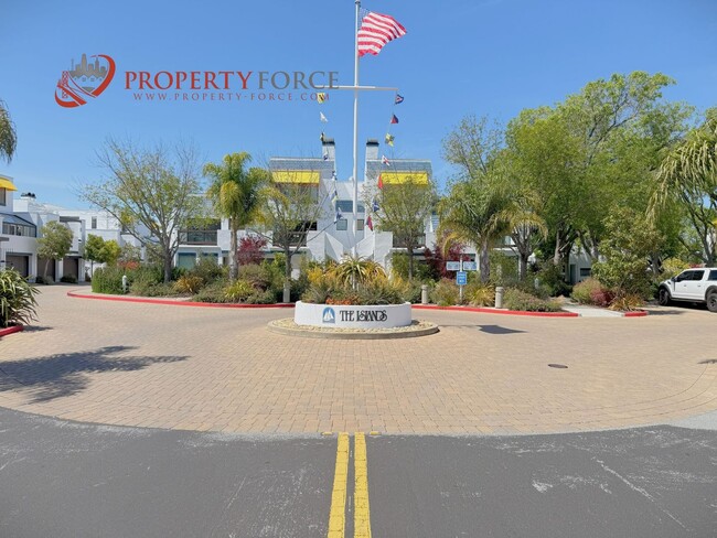 Foto del edificio - 870 Balboa Ln
