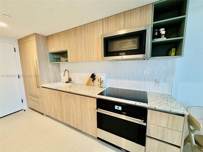 Foto del edificio - 159 NE 6th St