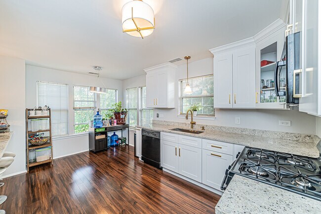 Foto del edificio - 1236 Clearview Ct