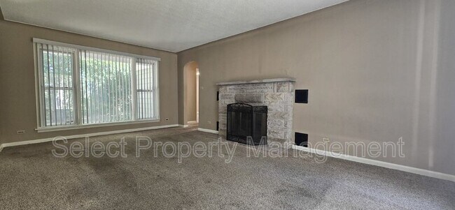 Foto del edificio - 7610 W Jefferson Blvd