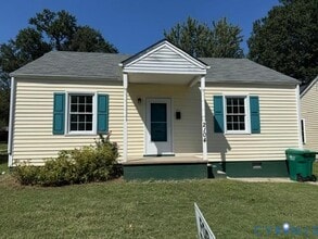 Building Photo - 2104 Kenwood Ave