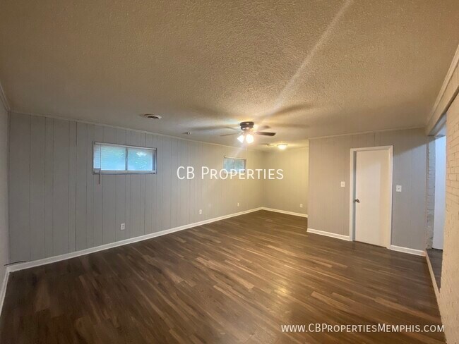 Building Photo - 4324 E Proctor Dr