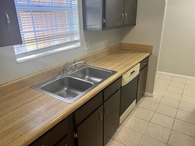 Building Photo - "Charming 3-Bed home with 2 Full Baths in the Ferry Park area of Fort Walton Beach!"