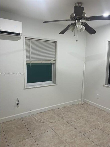 Foto del edificio - 11203 NW 12th Ave