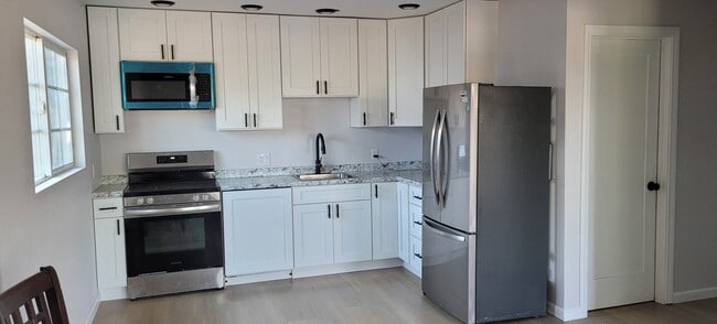 cocina - 3988 Teak St