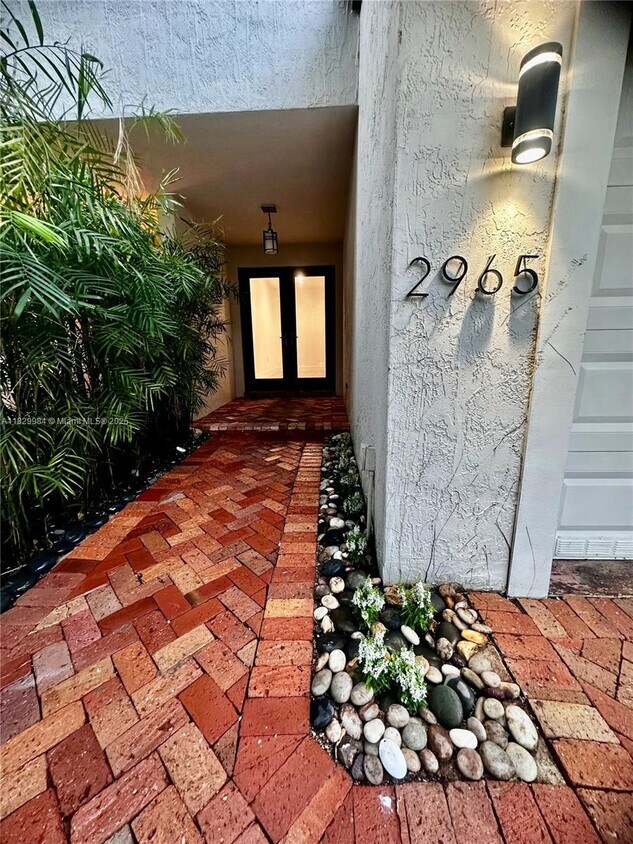 Foto principal - 2965 Ruth St