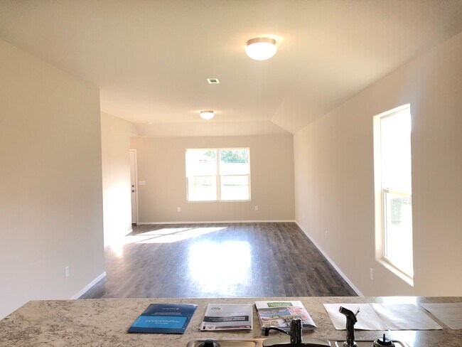 Photo - 3 bedroom 2 bath in Fayetteville minutes from Downtown House