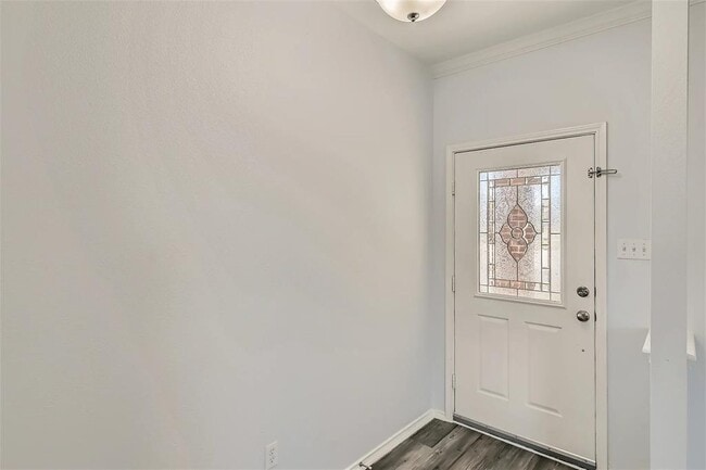 Building Photo - 1104 Canoe Cove