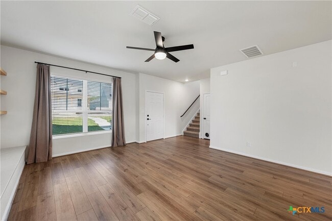 Building Photo - 209 Villars Dr