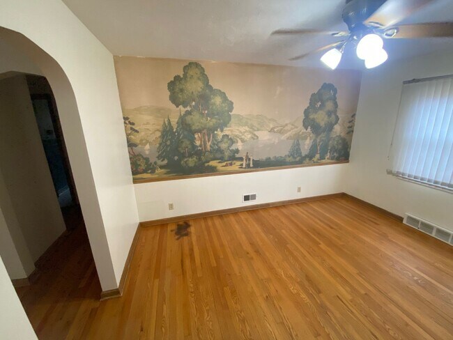 Foto del edificio - Charming Woods Park Home | 2 Bed | Fenced Yard | Garage | $1800/mo