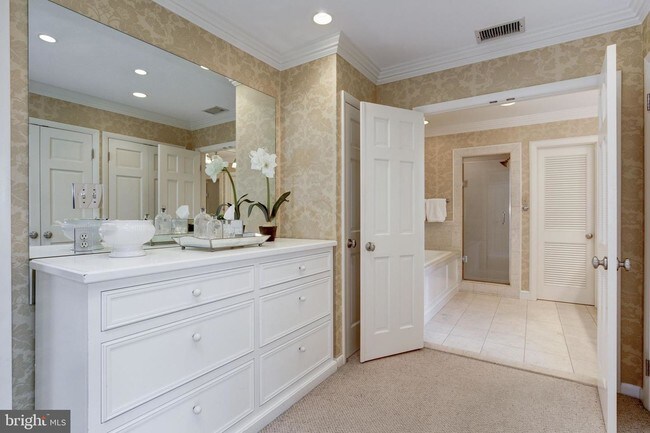 Foto del edificio - 3401 Newark St NW