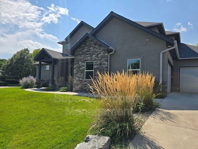 Building Photo - 803 Imperial Ct