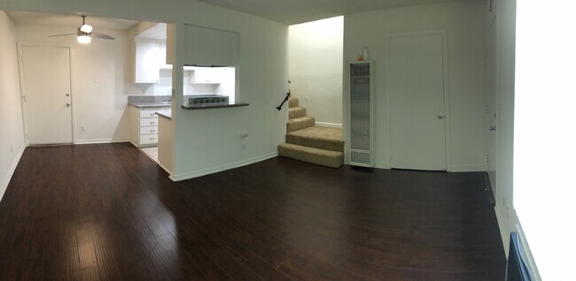 Building Photo - Coral Pines Apartments