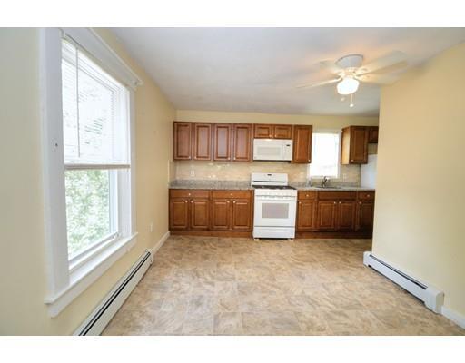 Building Photo - 96 Elm St