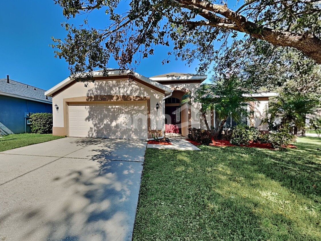 Foto principal - 6704 Cambridge Park Dr