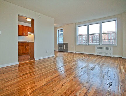 Foto del edificio - BAXTER AVENUE