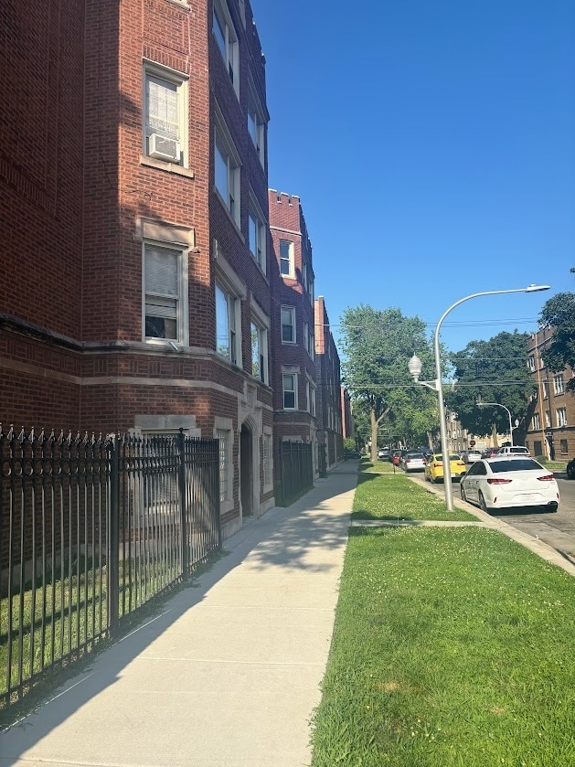 Building Photo - 7655 S Yates Blvd