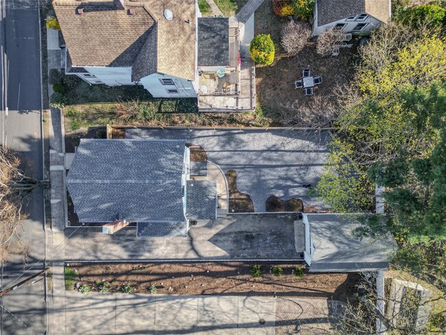 Building Photo - 22 Mackey Ave