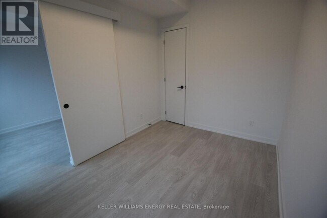 Building Photo - 35 Parliament St