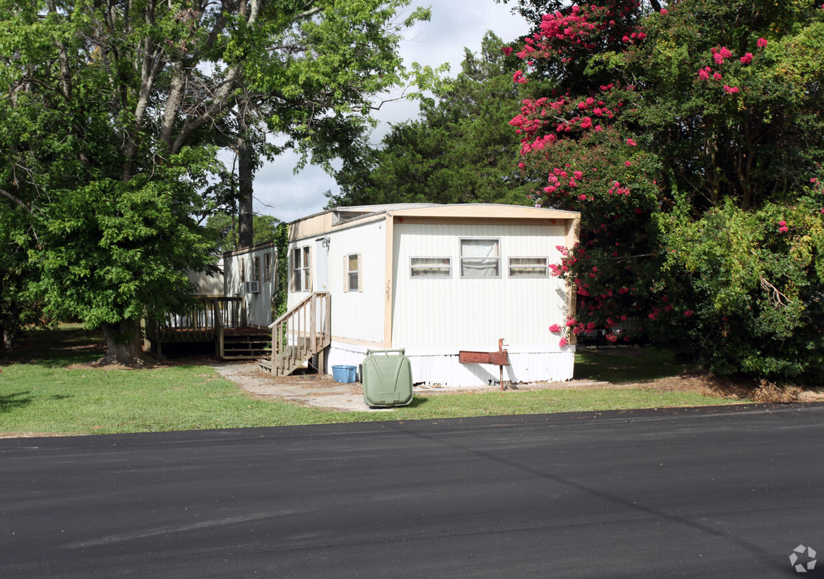 Building Photo - 304 Camp Davis Rd