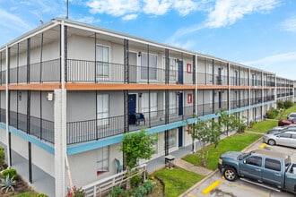 Building Photo - Westward Square