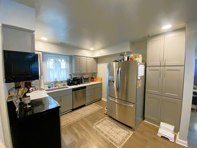 Foto del edificio - 1496 Newport Ct