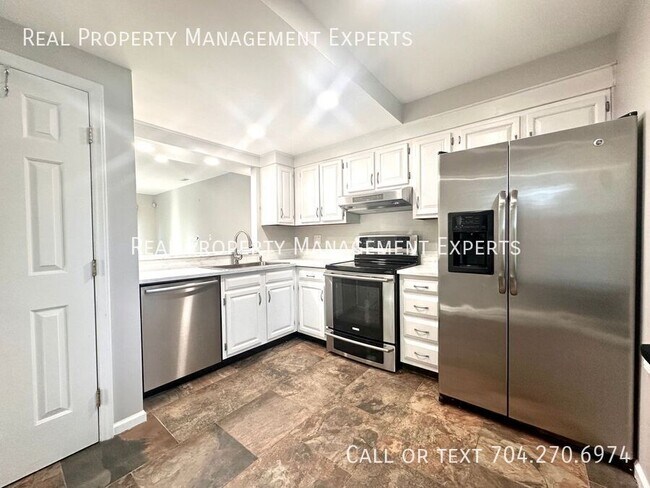Foto del edificio - 2739 Von Thuringer Ct