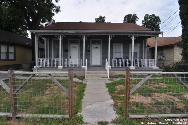 Primary Photo - 721 Marshall St