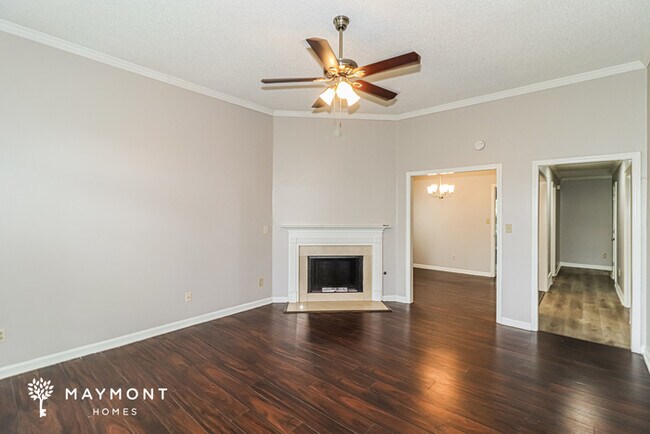 Foto del edificio - 2125 Oak Springs Dr