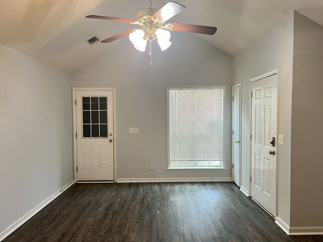 Foto del edificio - 2BD/2B Home on Leisure Lake
