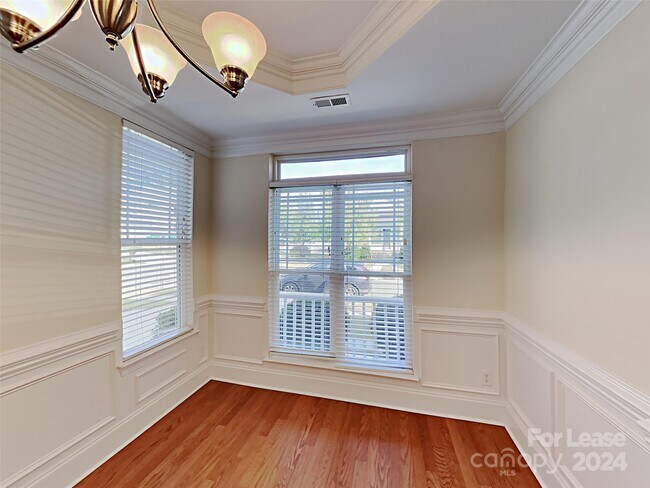 Foto del edificio - 4137 Cedar Point Ave