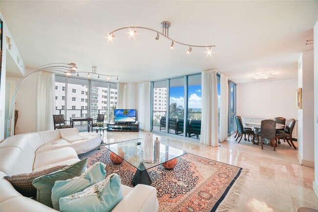 Building Photo - 3101 S Ocean Dr