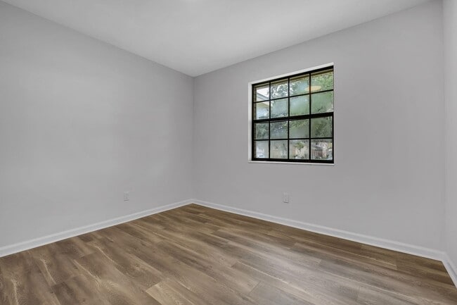 Building Photo - 2267 Clara Kee Blvd