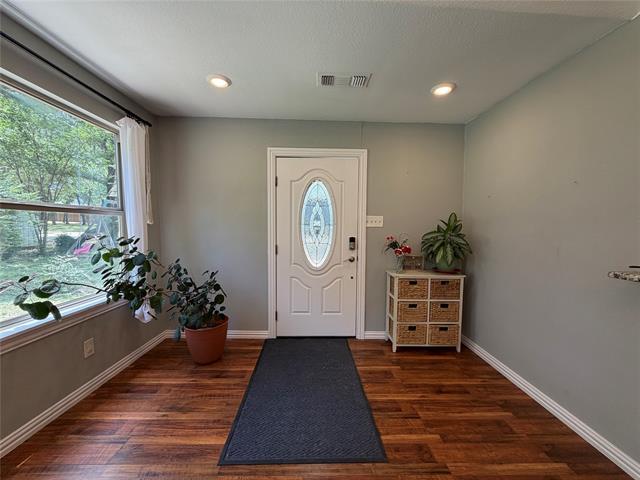 Foto del edificio - 7024 Red Bud Ln
