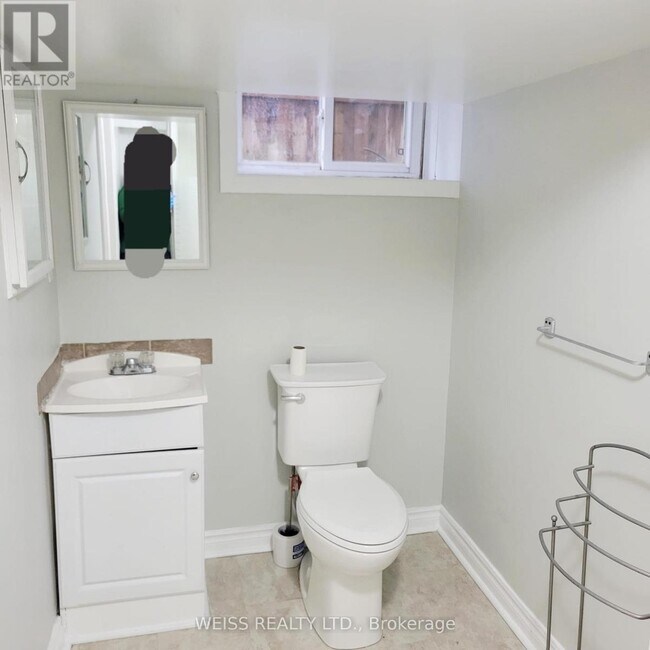 Building Photo - 76 Charleswood Dr