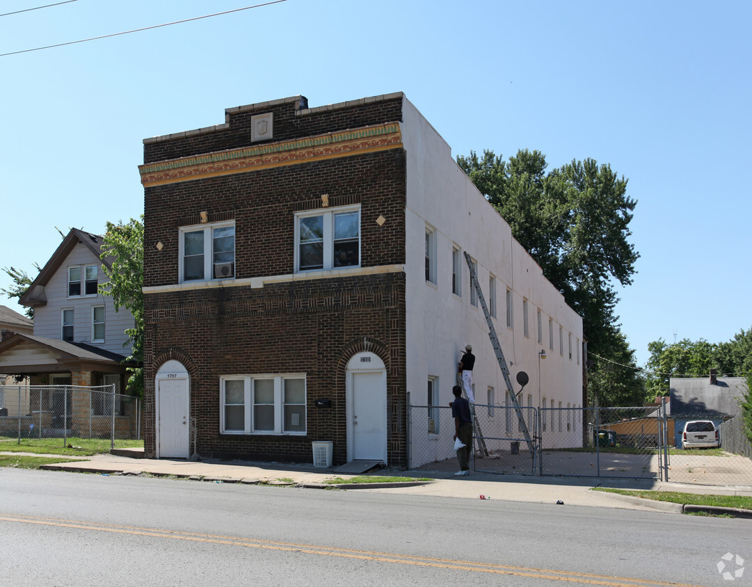 Primary Photo - 5705-5707 St John Ave