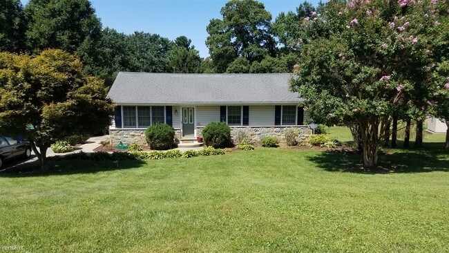 Building Photo - 3 br, 2 bath House - 3910 Rosewood Rd