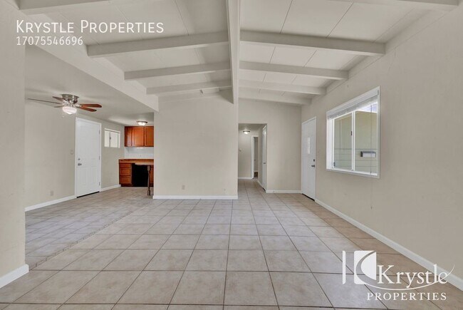 Building Photo - Duplex in American Canyon