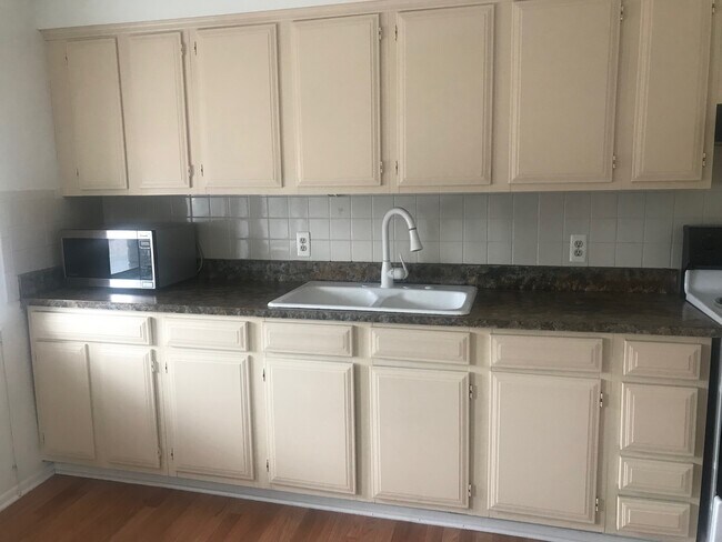 Foto del edificio - 95 9.5 South Washington Apatment 1