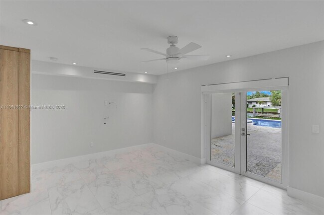Foto del edificio - 1035 Belle Meade Island Dr