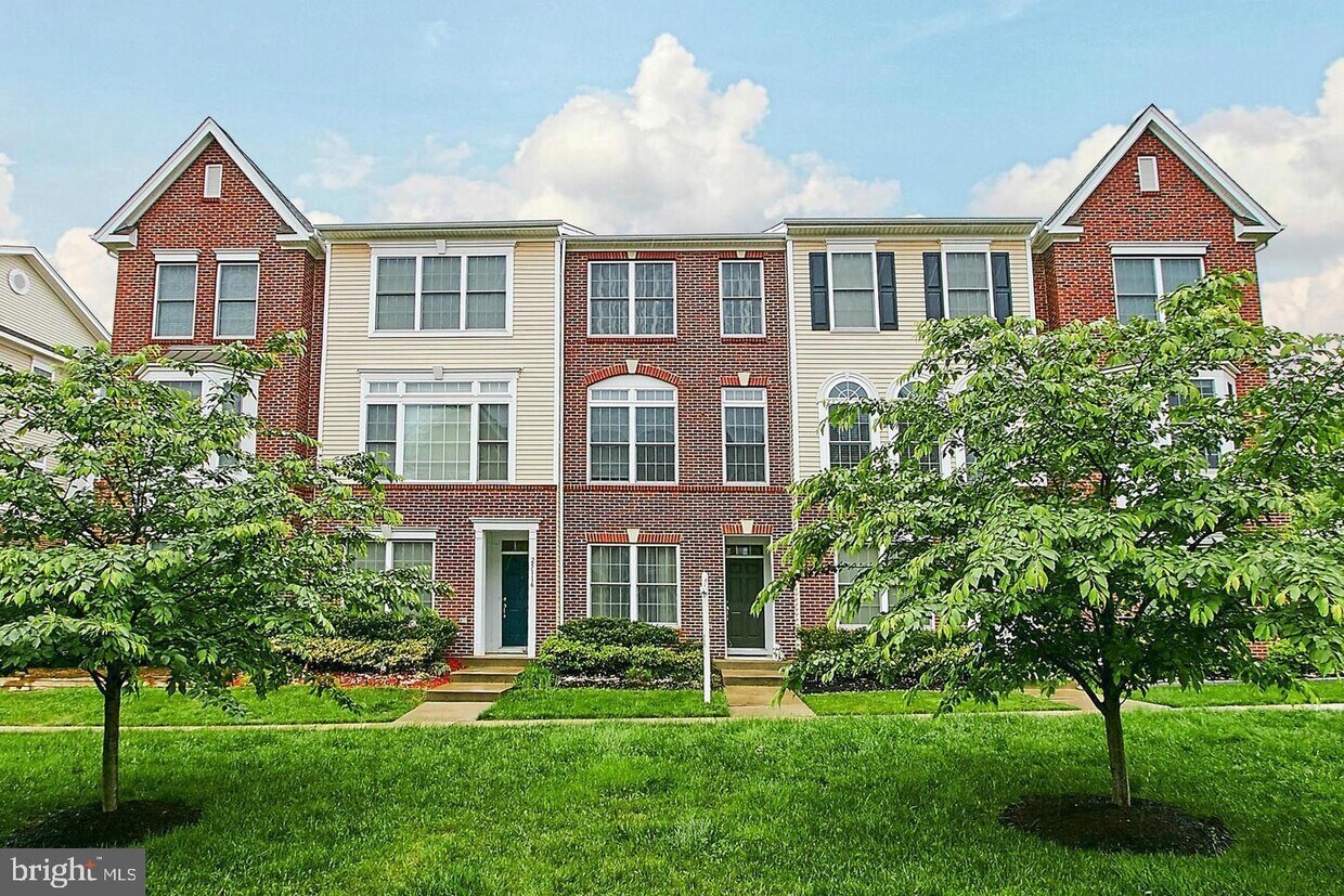 25114 Neptune Terrace, Chantilly, VA 20152 Townhome Rentals in Chantilly VA