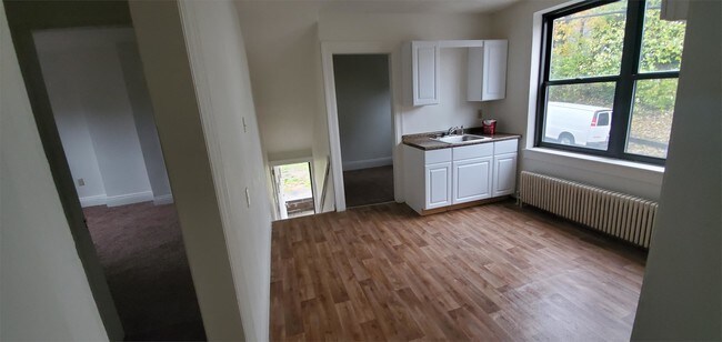 Foto del edificio - 1101-1103 Rebecca Ave