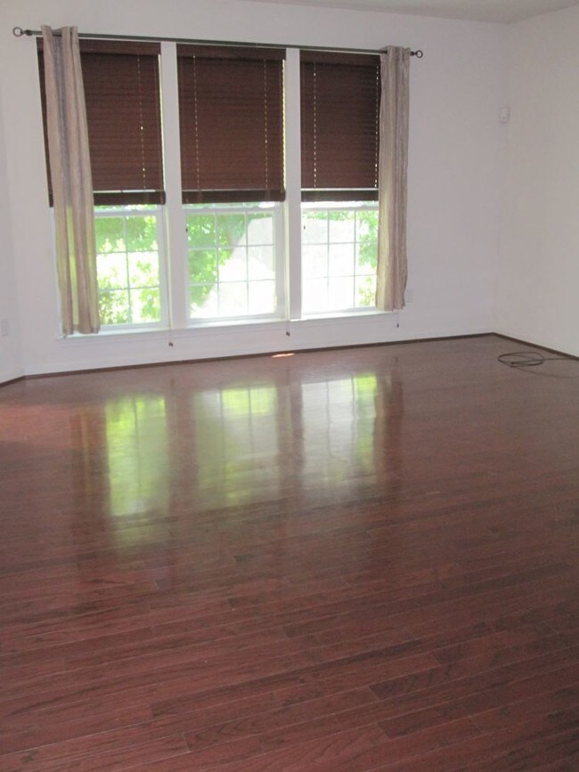 Building Photo - 7516 Stoney Run Dr