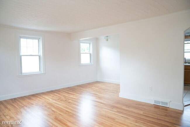 Building Photo - 52 Newcroft Cir