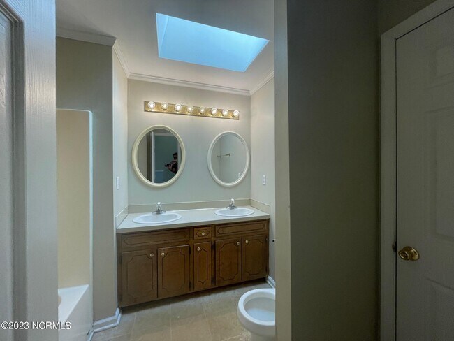 Foto del edificio - 3812 Sterling Pointe Dr
