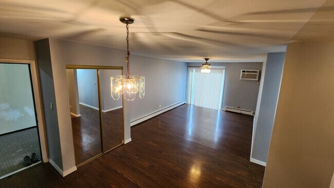 Family Room - 121 W Elk Trl