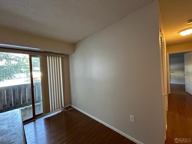 Building Photo - 614 Aspen Dr